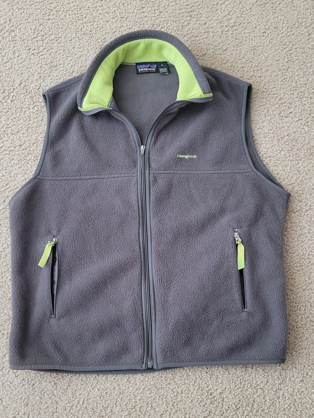 Patagonia Men’s XL Gray Fleece Vest with Green Trim